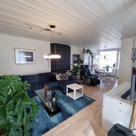 Room In Handsome Haven House Gjovik Exterior photo